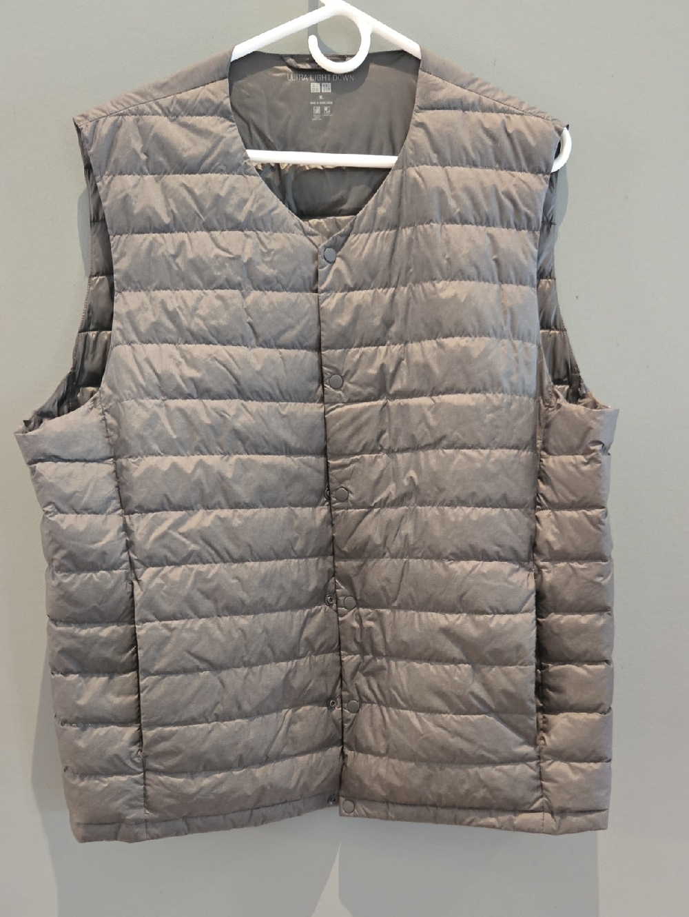 Uniqlo Ultra Light Down Vest in Charcoal Gray